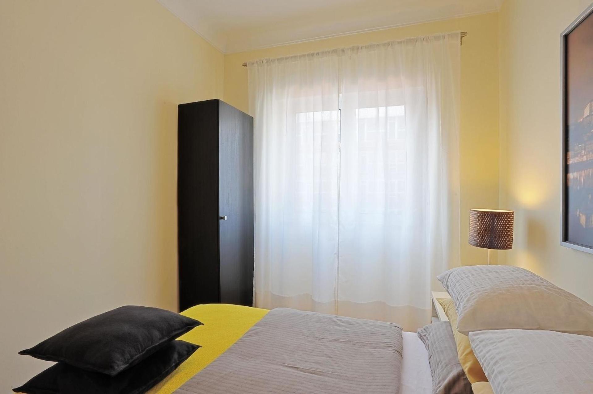 Studio Fuer 11 Personen Und 1 Kind In Lissabon, Regio De Costa De - B58323 Lissabon